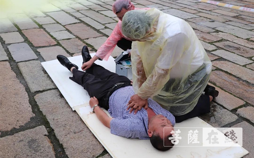 消防-泰州宗教活动场所消防应急救援演习活动在南山律寺举行