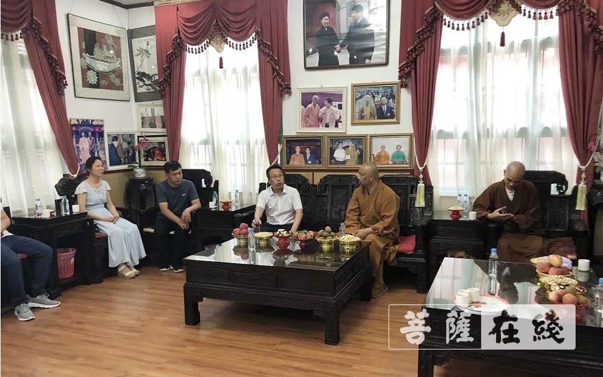 赵文-福州市闽侯县委常委赵文福赴雪峰崇圣禅寺指导宗教工作