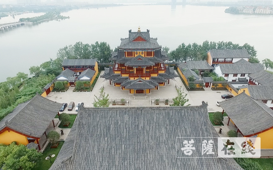 佛教-拳拳爱国心 浓浓赤子情 胶州慈云寺开放首日升国旗