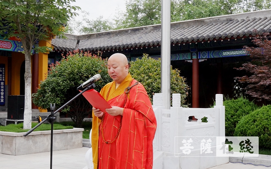 佛教-拳拳爱国心 浓浓赤子情 胶州慈云寺开放首日升国旗