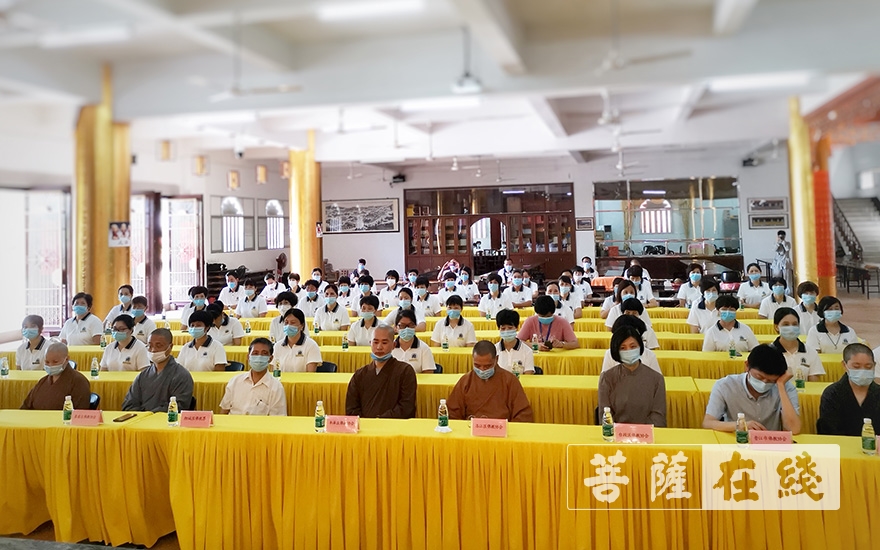 佛教-福建省南天普门慈善基金会携手泉州市各宗教举行共同抗疫捐赠活动