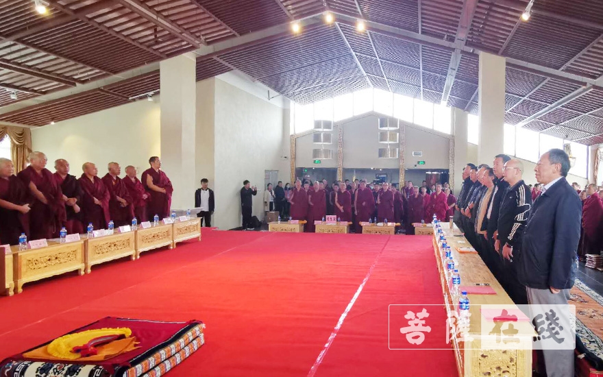 藏传佛教-云南省迪庆州举办首届藏传佛教格西拉让巴学位预考 （遴选）辩经大会