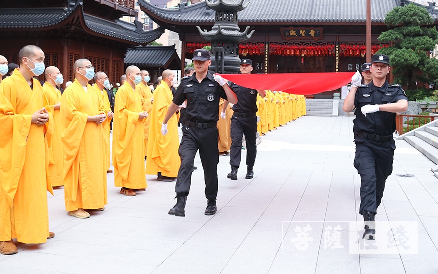 上海玉佛禅寺7月10日恢复开放僧众共祈福疫情早息 菩萨在线