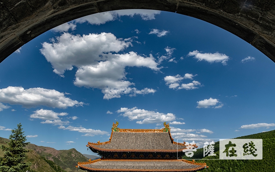 五台山-五台山7月15日起工作日对全国游客免首道门票