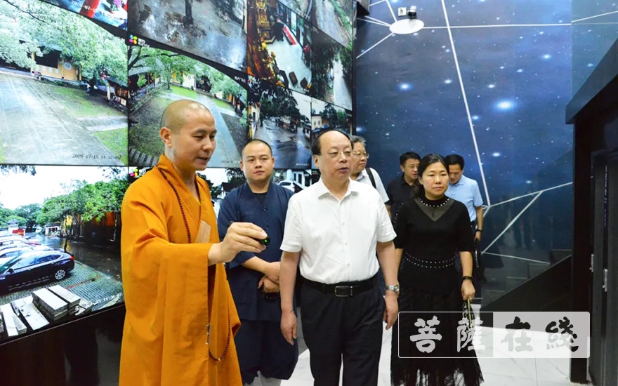 开原-江苏省档案馆馆长陈向阳一行调研开原寺档案工作