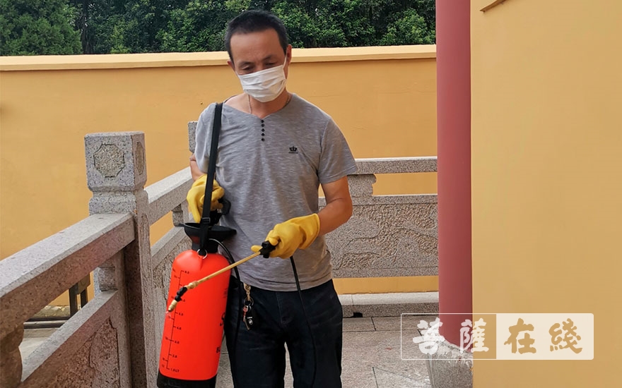 上海市宝山区各寺院分批有序恢复对外开放