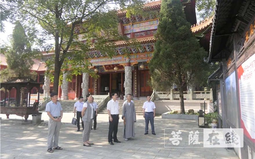 天龙山-赣州市委副书记、统战部部长刘文华赴天龙山寺指导调研