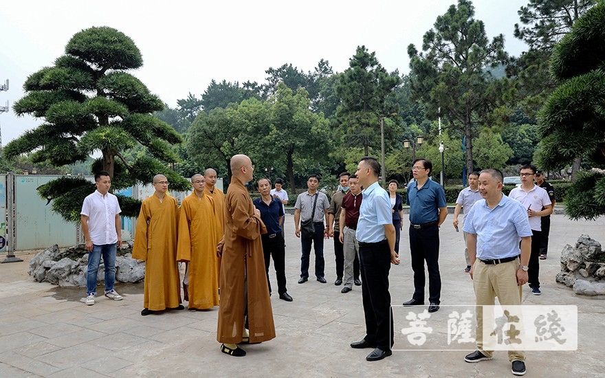 法华寺-合肥市委统战部副部长丁剑光一行考察湖州法华寺