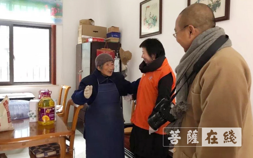 公益基金-上海东海慈慧公益基金会举行“岁末祝福 温暖万家”活动