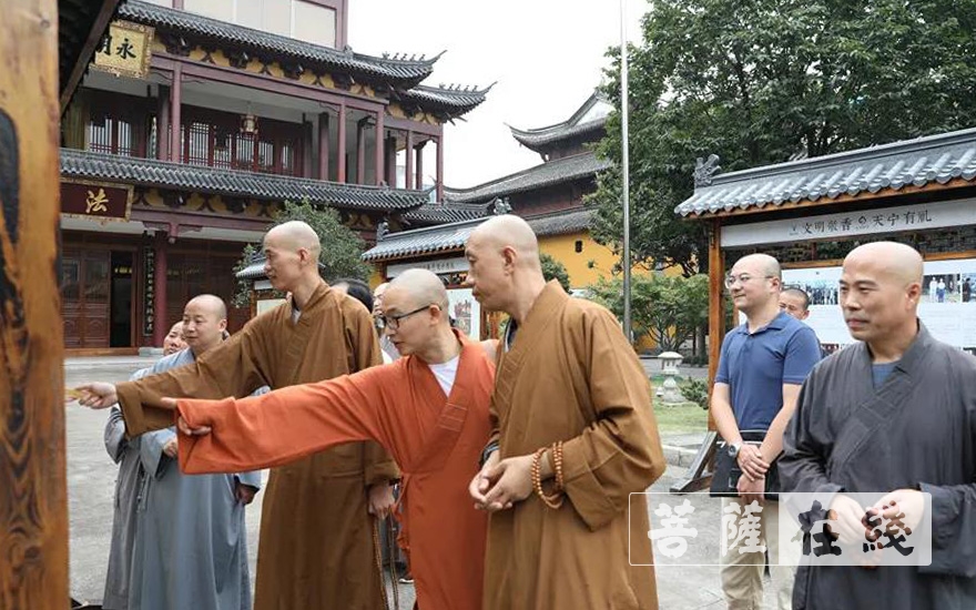 怡藏大和尚率浙江省佛教协会调研组参访衢州天宁寺