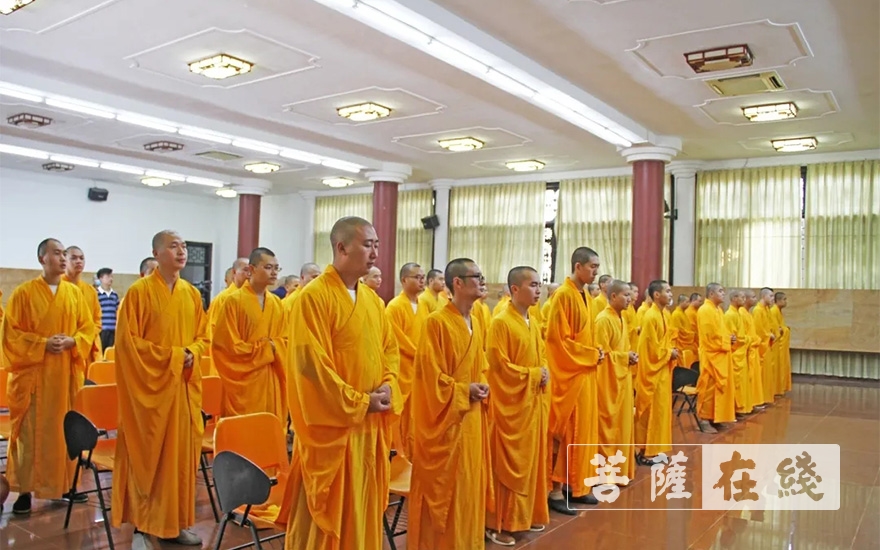 毕业晚会-广东佛学院曹溪学院举行2020届本科班、预科班毕业典礼