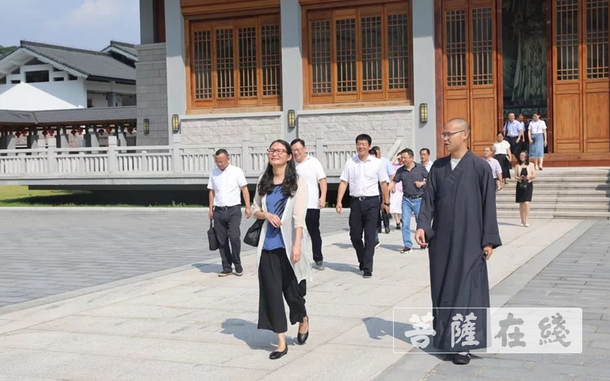 佛教-浙江省社会主义学院副院长沈慧虹一行调研浙江佛学院