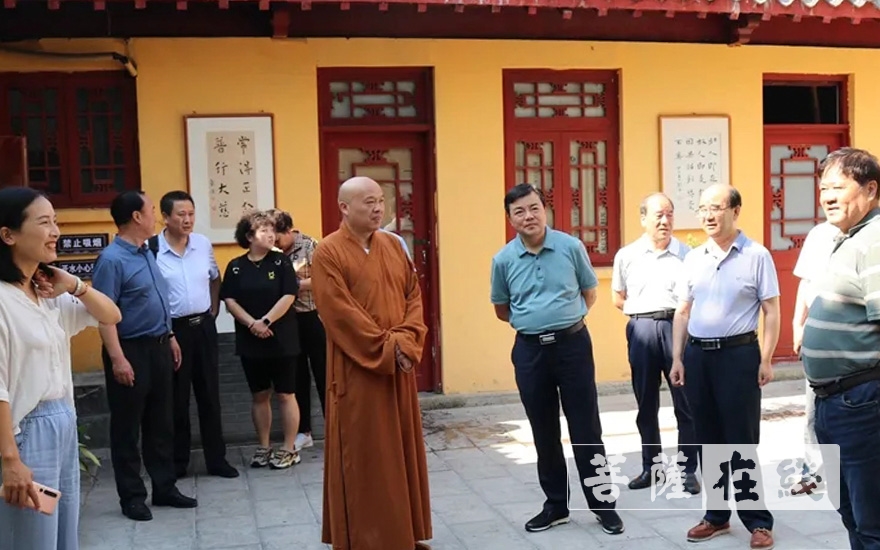 佛教-兰州市政协主席李宏亚一行前往徐州兴化禅寺调研