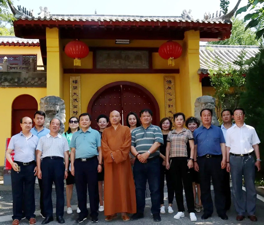 佛教-兰州市政协主席李宏亚一行前往徐州兴化禅寺调研