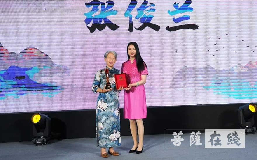 第六届中华慈孝文化节举行 以“慈孝”为名扬人间大爱