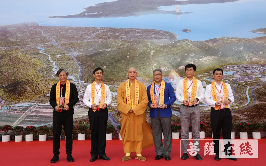佛教-举世无双 流芳百世 普陀山观音文化园法界项目竣工