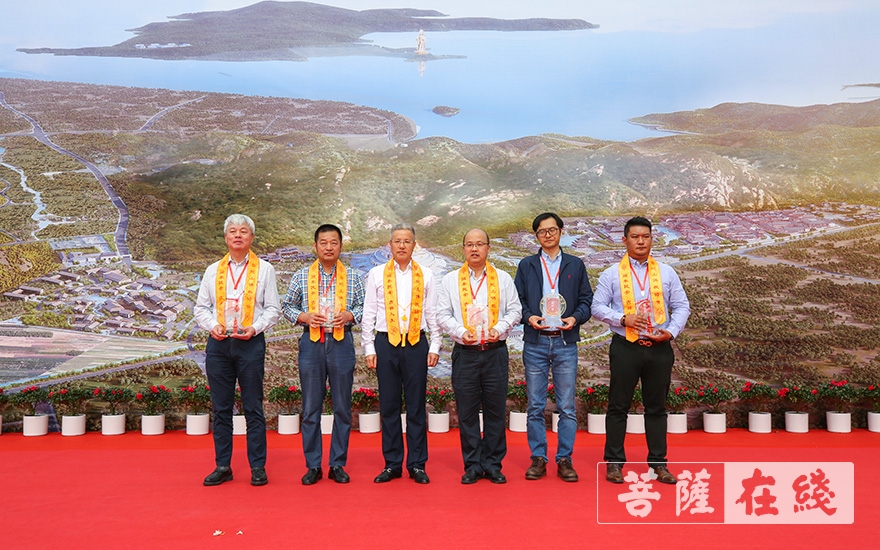佛教-举世无双 流芳百世 普陀山观音文化园法界项目竣工
