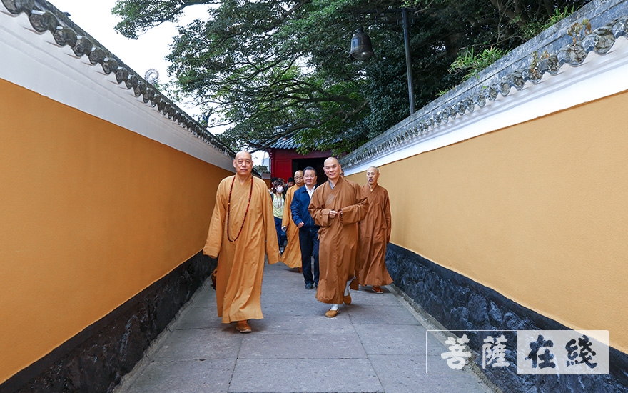 佛教-道慈大和尚一行赴宝陀讲寺、法雨禅寺等检查香会期安全工作