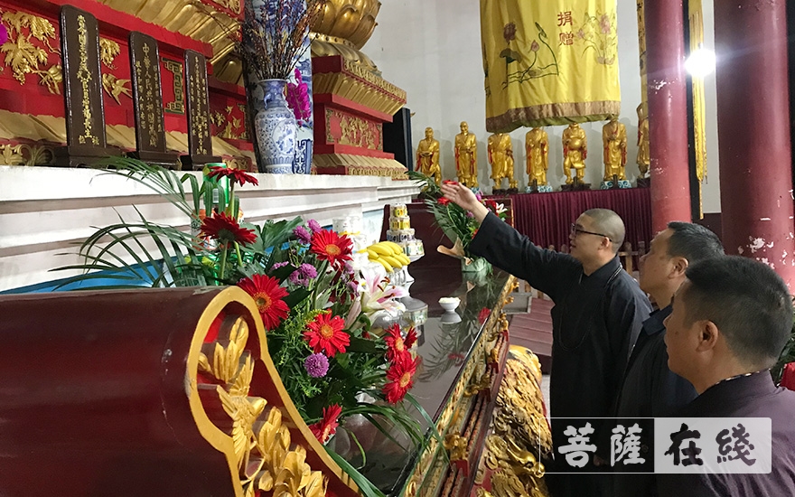时政-湘潭市统战部部长杨真平一行赴龙兴寺调研指导工作
