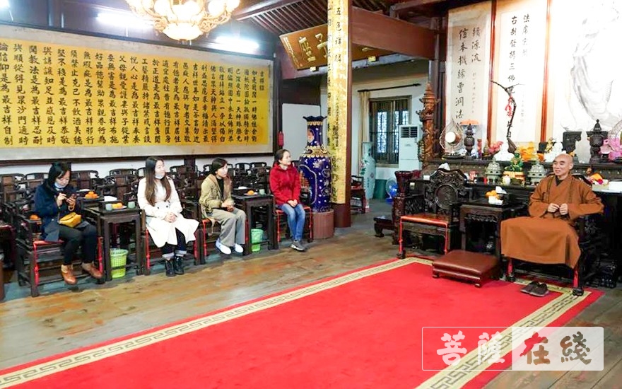 时政-上海市闵行区民宗办副主任袁佩琴一行调研天童禅寺