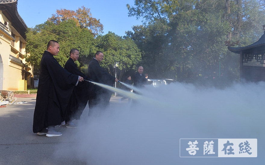 开原-无锡开原寺开展2020下半年度消防培训及应急逃生演练