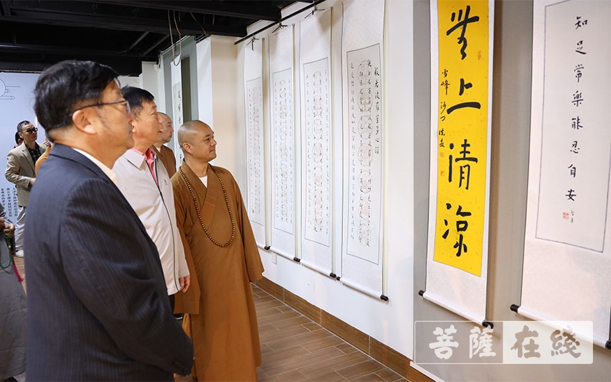 纪念弘一140周年诞辰 南安雪峰寺举办“华枝春满 天心月圆 ”弘体书画展