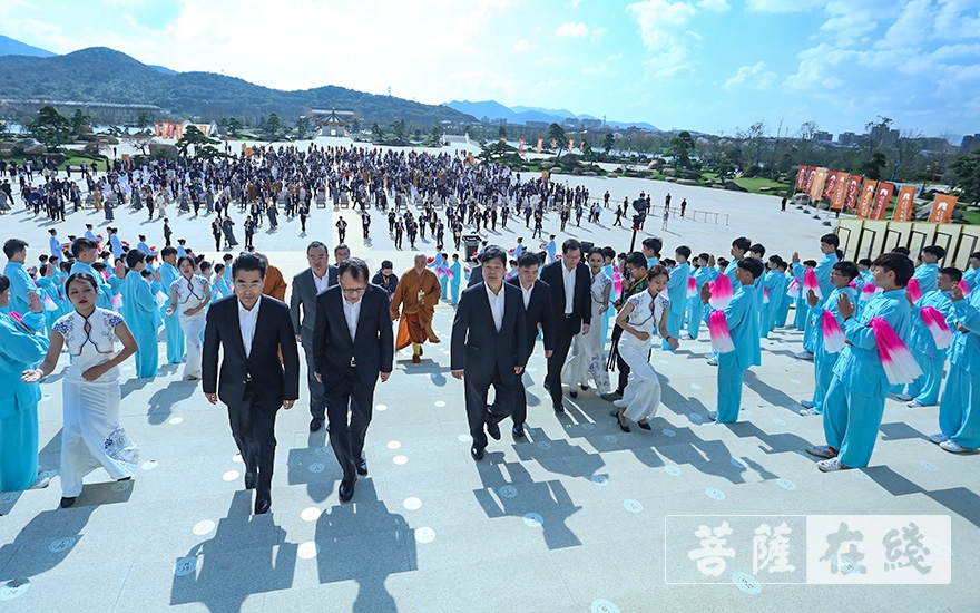 普陀山-历时五年建成，普陀山观音法界正式开园试运营