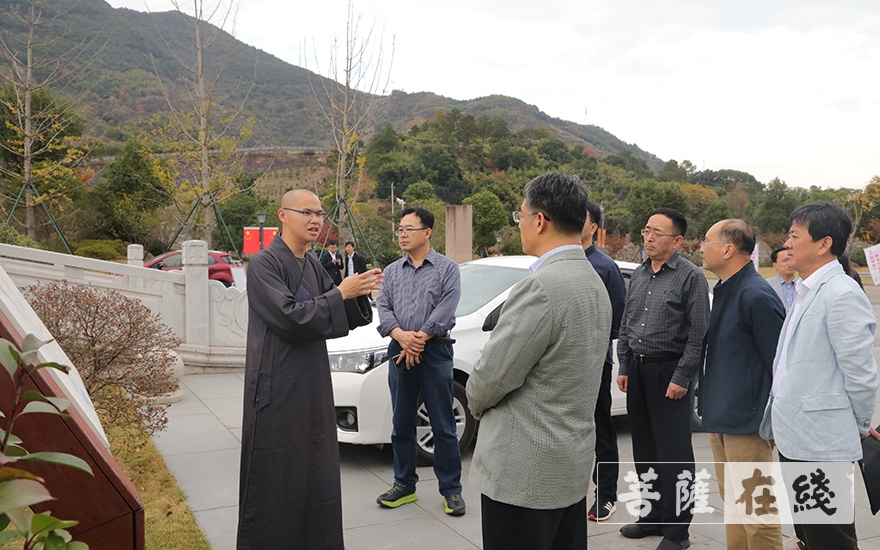 佛教-葫芦岛市委常委、统战部部长甄国强一行参访浙江佛学院