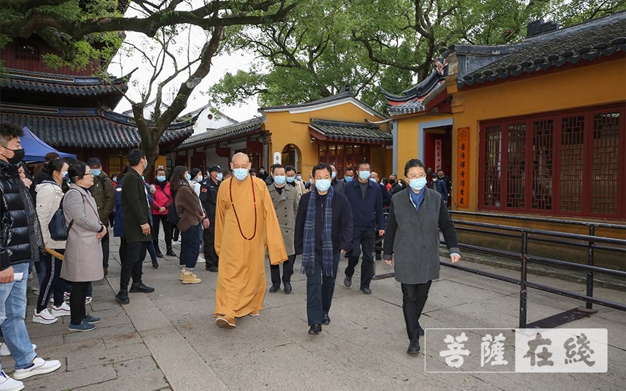 佛教-云南省大理州考察团一行前往普陀山参访交流