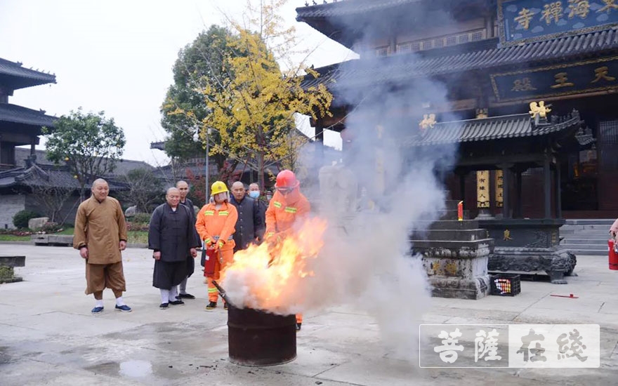 消防-杭州东海禅寺举行消防安全演练