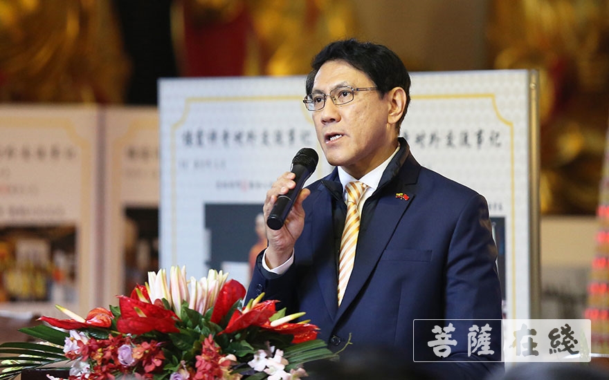 佛教-广西桂林栖霞禅寺乾泽法师获颁缅甸“正法放光幢”宗教荣誉勋章