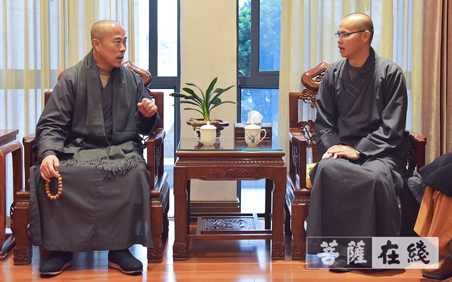 佛教-衢州市佛教协会会长妙泽法师一行赴浙江佛学院考察交流