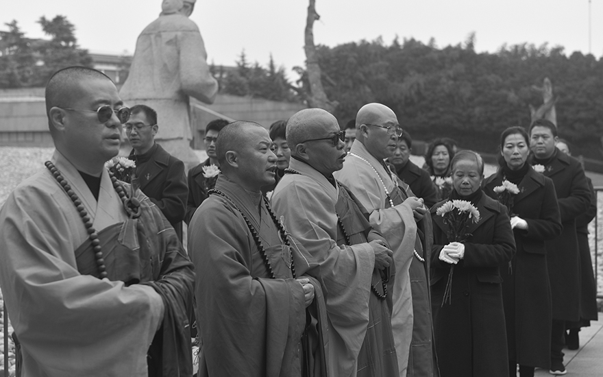 佛教-中日两国僧侣同步举行世界和平法会祭奠南京大屠杀死难者