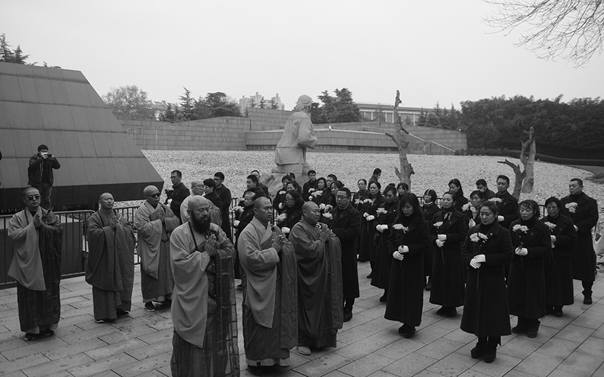 佛教-中日两国僧侣同步举行世界和平法会祭奠南京大屠杀死难者