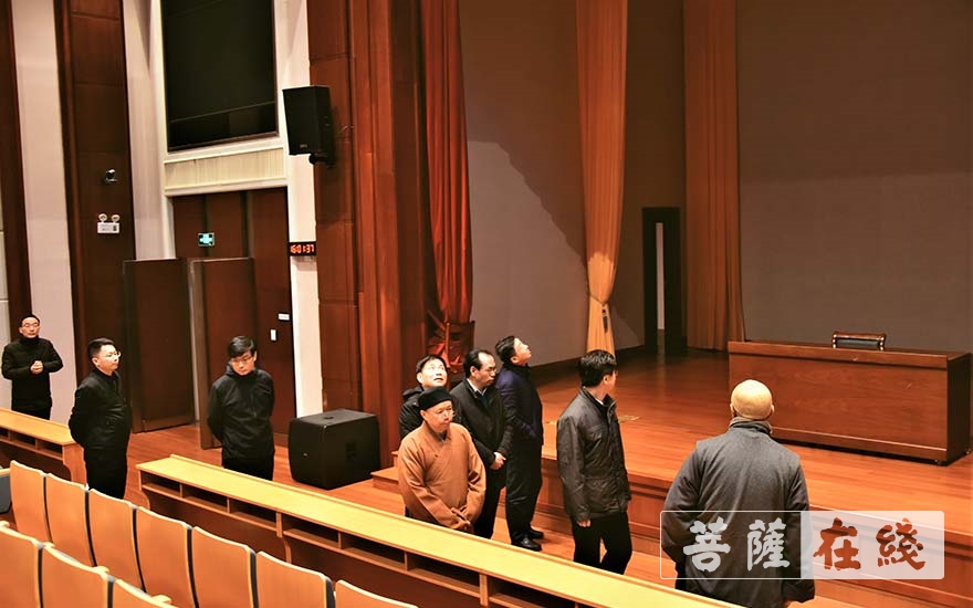 佛教-江苏省镇江市委副书记巩海滨、江苏省佛协会长心澄法师一行赴浙江佛学院考察