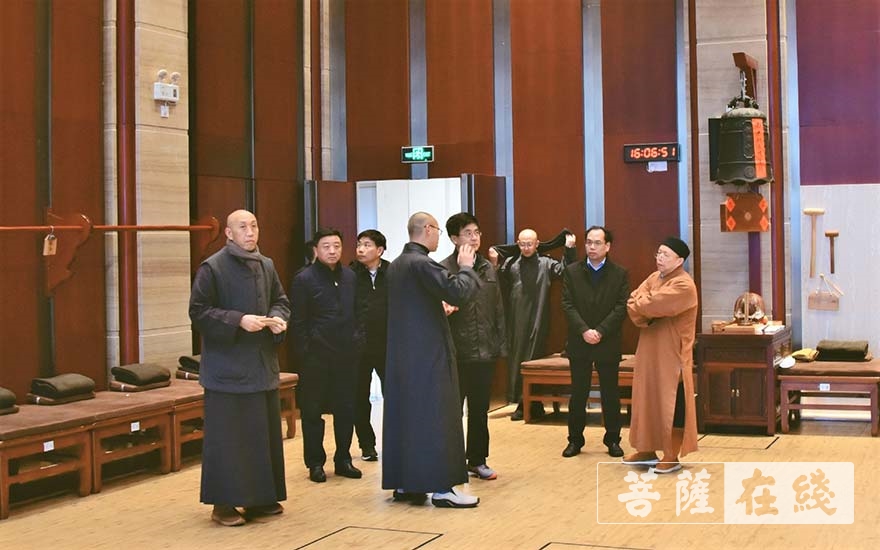 佛教-江苏省镇江市委副书记巩海滨、江苏省佛协会长心澄法师一行赴浙江佛学院考察