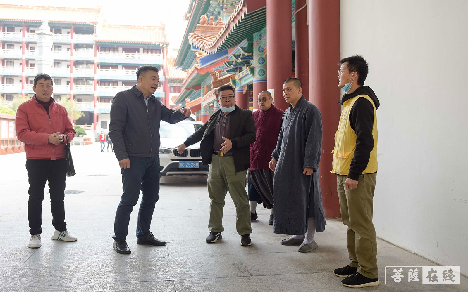 时政-珠海香洲区民宗局领导指导普陀寺开展元旦节前安全检查