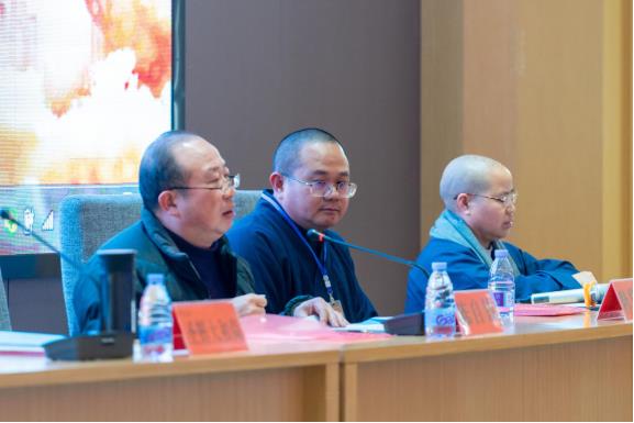 佛教-湖南怀化市佛教协会举行政策法规培训班