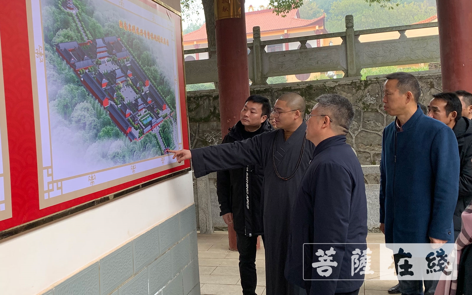 何其雄-湖南省民宗委副主任何其雄一行赴湘潭县龙兴寺调研