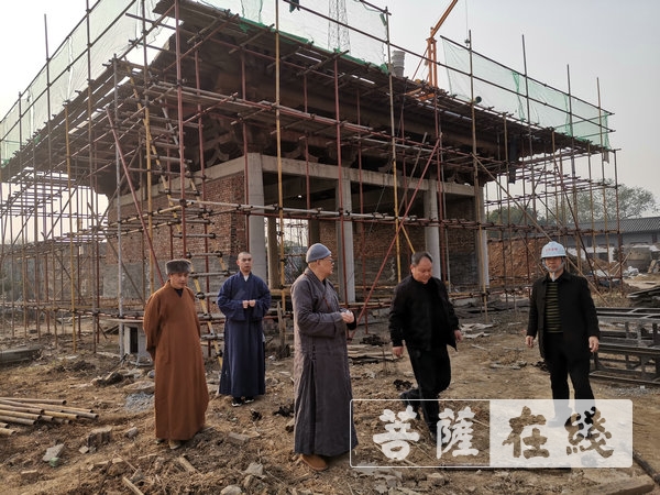 佛教-圣辉法师赴湖南大唐兴寺工地检查安全工作