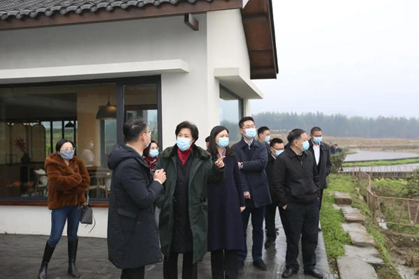 佛教-田向利在乐山调研强调：以坚定文化自信推进宗教中国化行稳致远