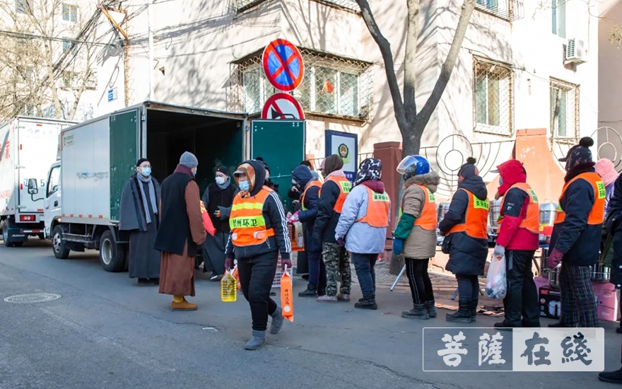 佛教-锦州市佛教协会举行新春慈善行活动