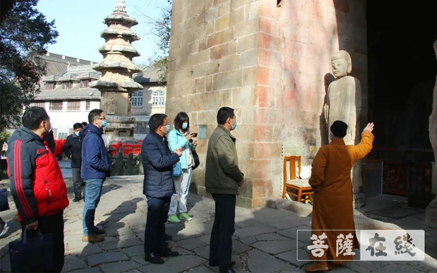 疫情-南京市民宗局领导前往栖霞古寺检查防疫及消防安全工作