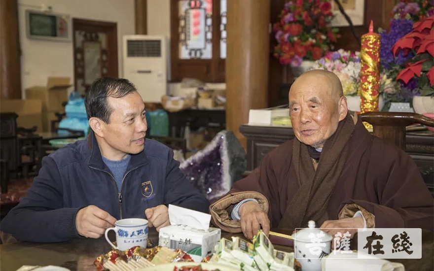 探望定本法师金幸祥表示,两位法师为浙江省佛教的发展,所属寺院的建设