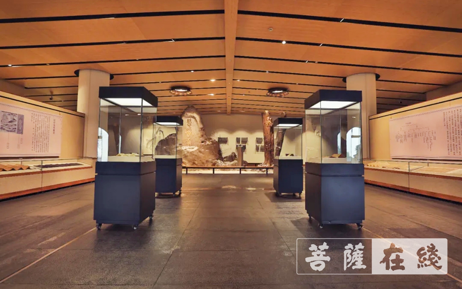 佛教-杭州净慈寺举办“卷舒自如”发现佛经之美经折装古代经书展