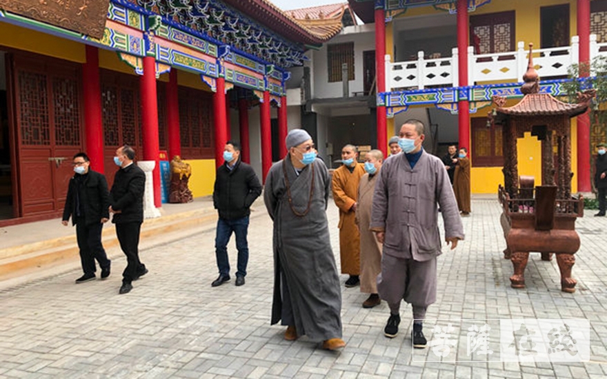 佛教-圣辉法师一行慰问百名孤残老人并考察调研邵阳市、娄底市部分寺院