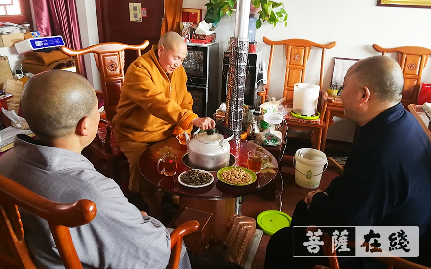 佛教-陕西省佛教协会副会长续学法师赴天灯禅寺走访慰问