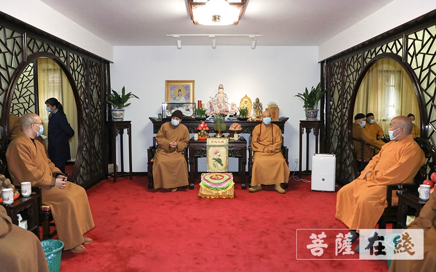 佛教-道慈大和尚一行走访佛教颐养堂和普陀山敬老院