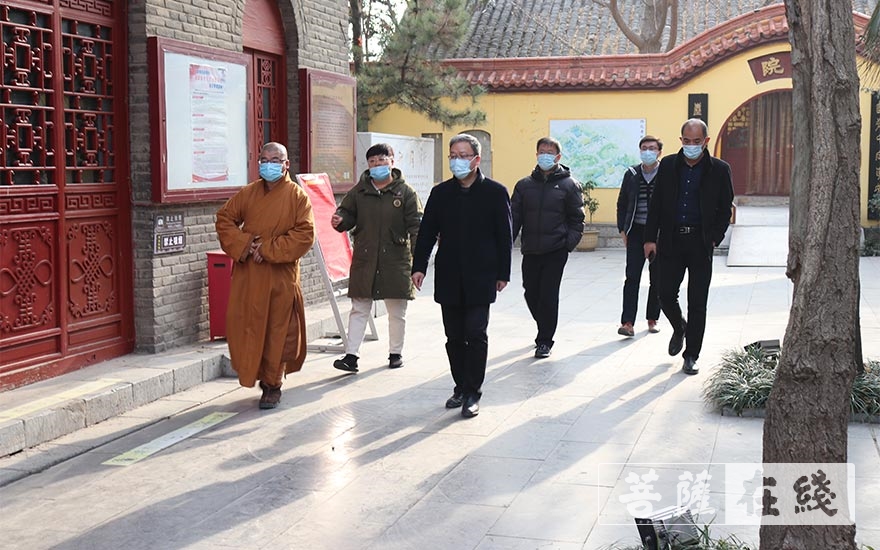 云龙湖-云龙湖风景名胜区管理委员会一行调研兴化寺防疫消防工作