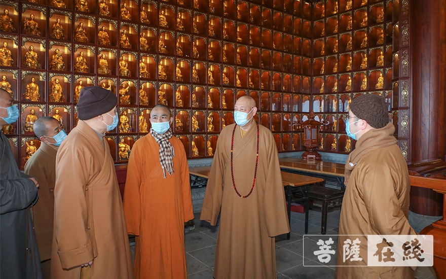 普陀山-道慈大和尚一行赴普陀山各寺院检查疫情防控及安全工作